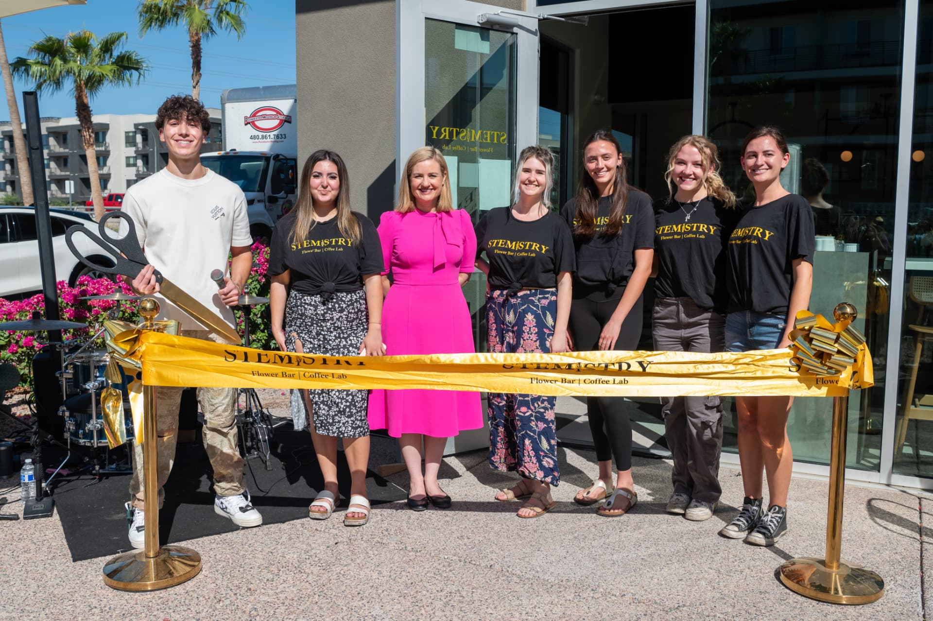 The Stemistry team and the Mayor of Phoenix at the grand opening ribbon cutting